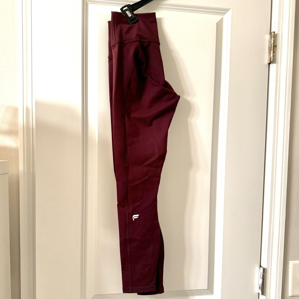 NWT Fabletics Powerhold Leggings